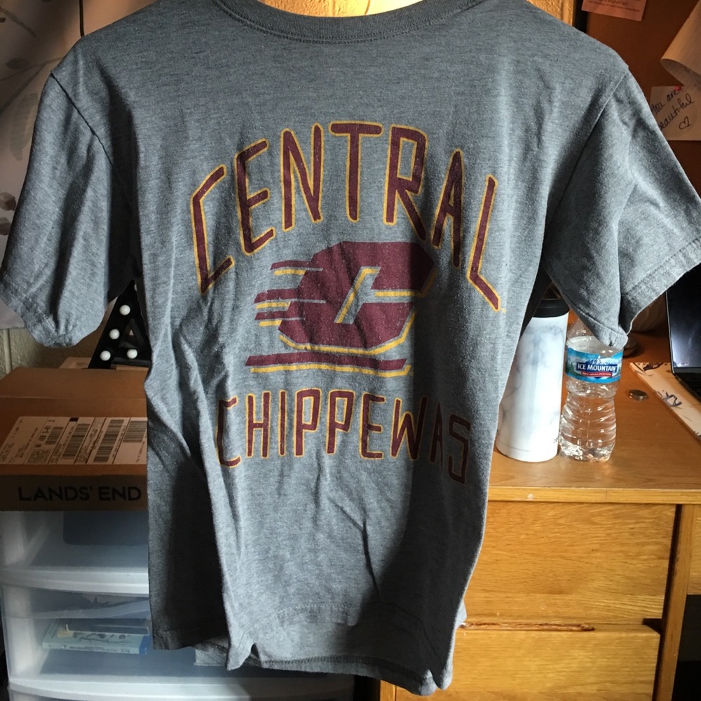 Central Michigan Clothes Bundle!! - image 4
